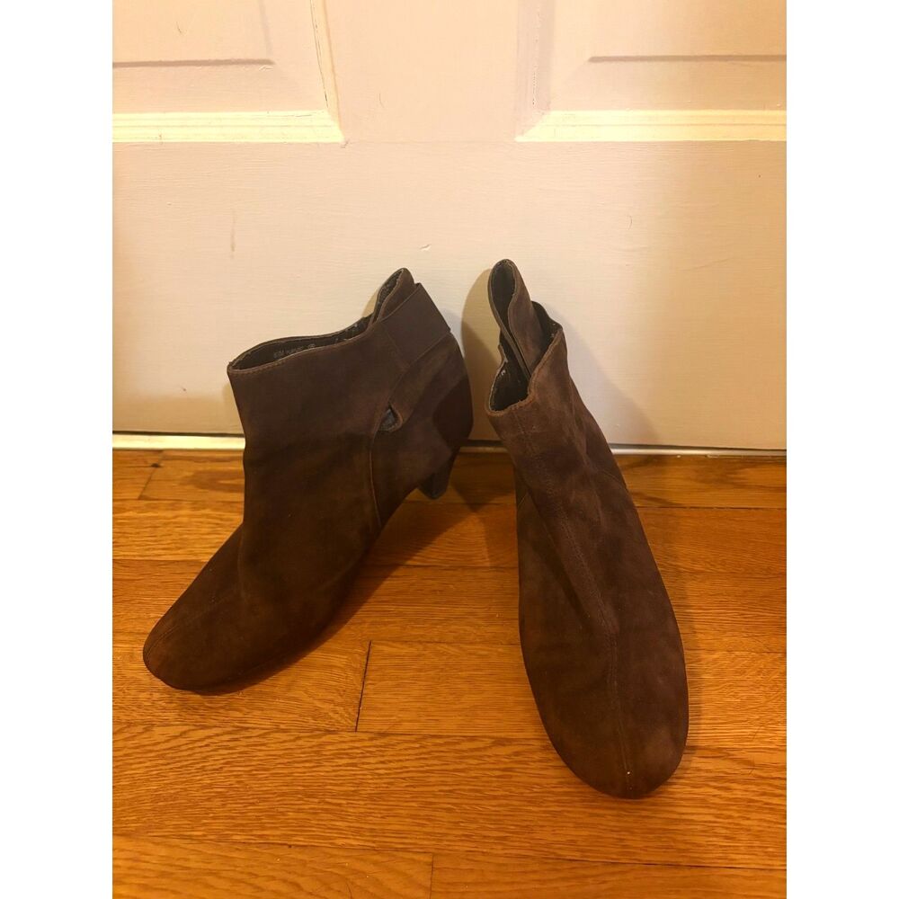 Aerosoles Women’s 8.5 Brown Suede Leather Ankle Booties Cutout Low Heel